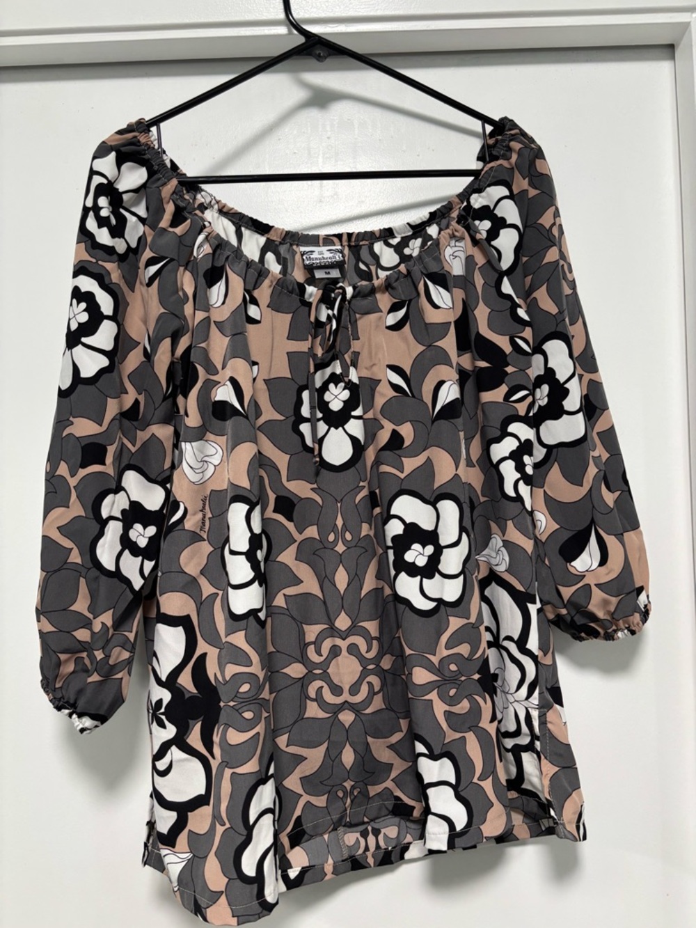 Manuhealii Floral Off-Shoulder Blouse